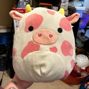 Evangelica Squishmallow Cow